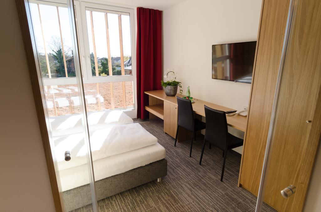 Hubertushof Fromwald Hotel Und Gasthof Bad Fischau Ngoại thất bức ảnh