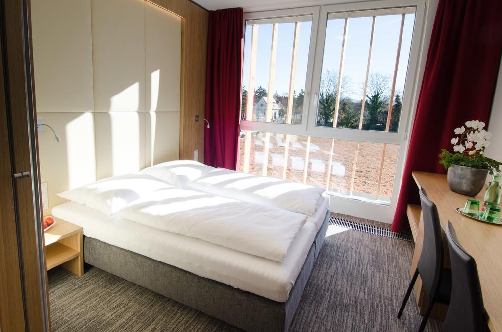Hubertushof Fromwald Hotel Und Gasthof Bad Fischau Ngoại thất bức ảnh