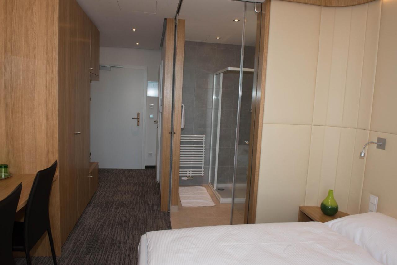 Hubertushof Fromwald Hotel Und Gasthof Bad Fischau Ngoại thất bức ảnh